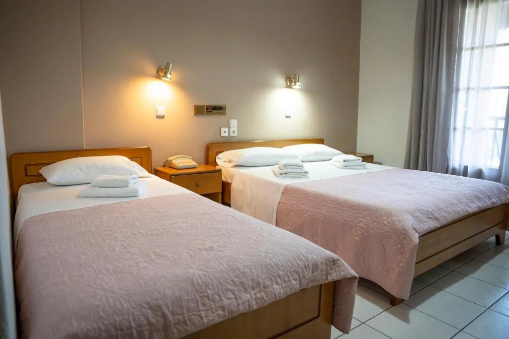 Triple Room with Meteora View — Pineas Kalambaka